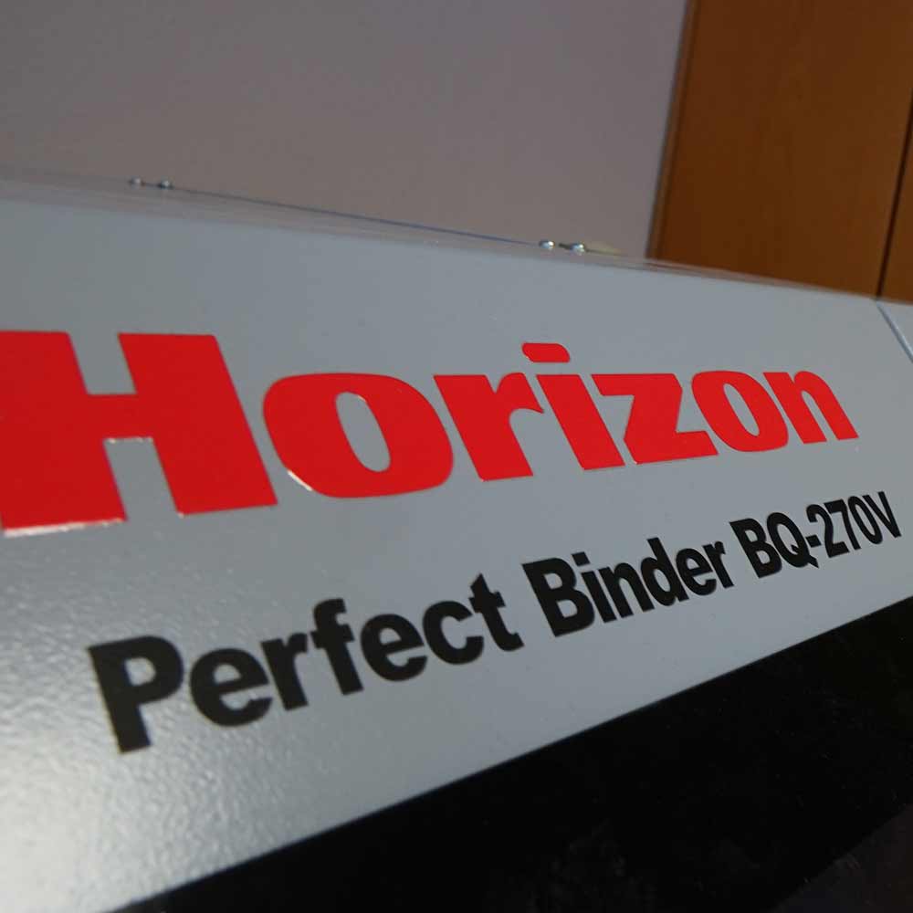 Klebebindung mit unserem neuen Horizon-Klebebinder BQ270V